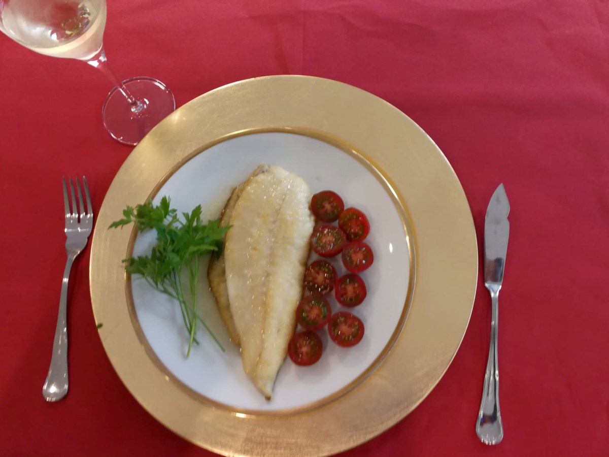 Rodaballo salvaje al vino blanco